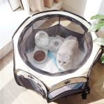 Folding fence for pets